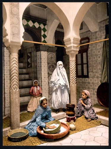 [Luce Ben Aben, Moorish women preparing couscous, Algiers, Algeria]
